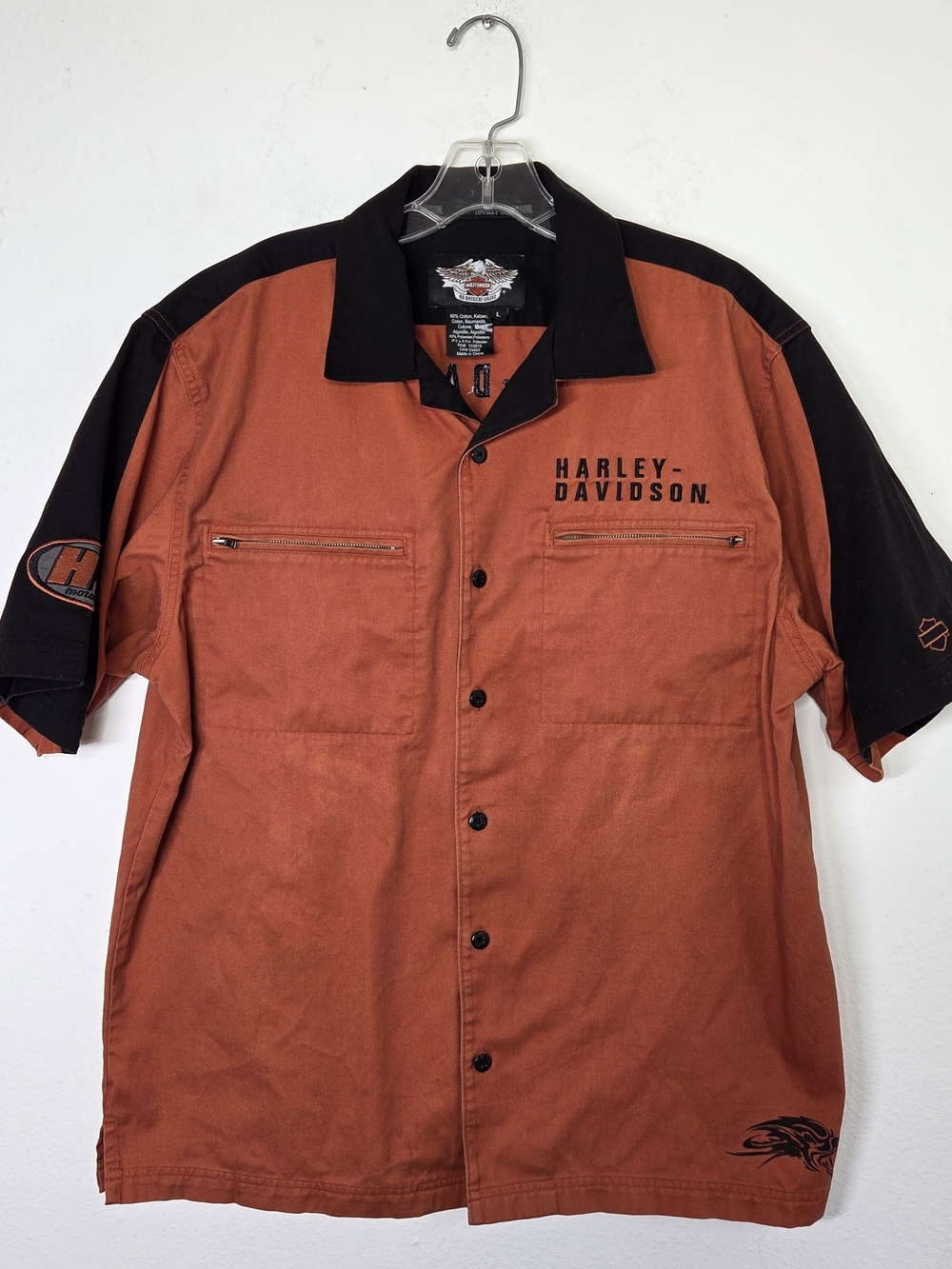 Harley-Davidson 2009 Orange & Black Short Sleeve Zipper Packets Shirt Size L